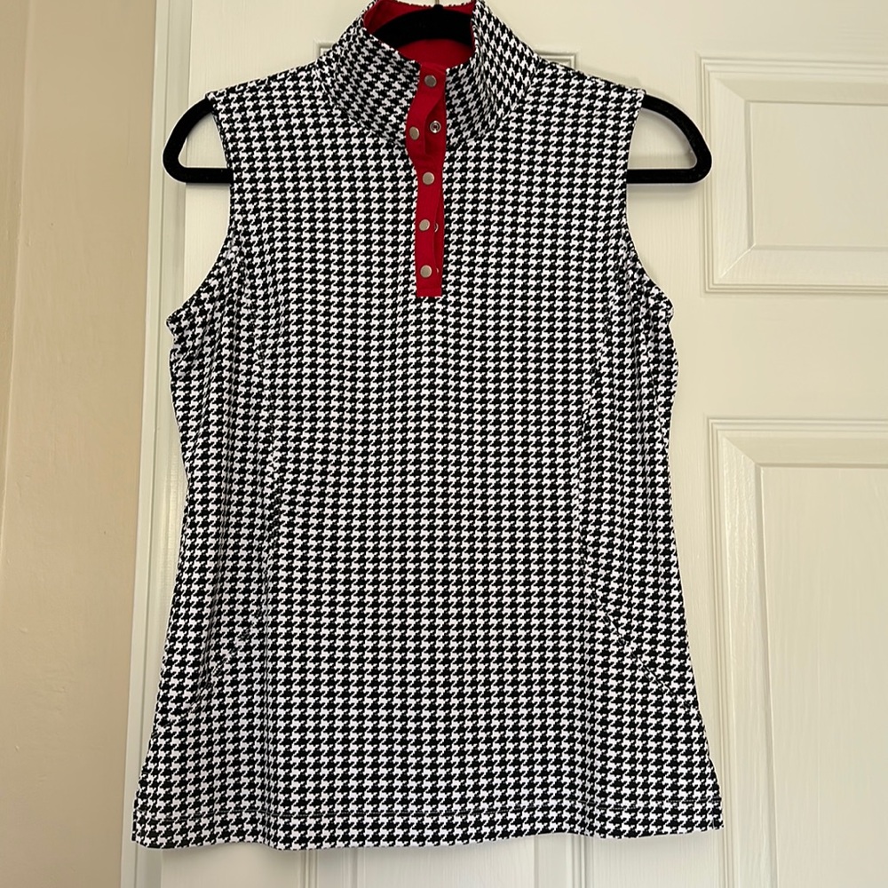 Tail skort and matching sleeveless top. Houndstooth print, red trim